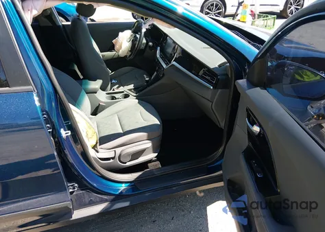 2021 Kia Niro Lxs z USA, uszkodzony, nr VIN KNDCB3LCXM5475744